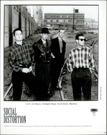 Social+Distortion+-+Somewhere+Between+Heaven+And+Hell+-+PRESS+PACK-512272